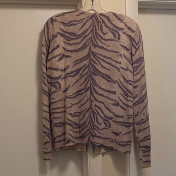 Neiman Marcus 100% Cashmere / Animal Print Top-Set - Picture 6 of 12